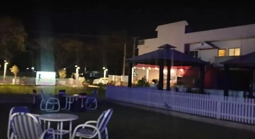 The Grand Hotel & Restaurant