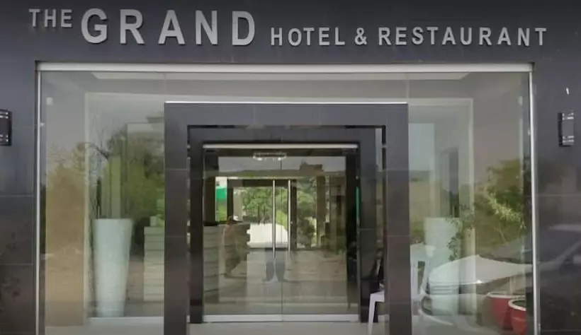 The Grand Hotel & Restaurant