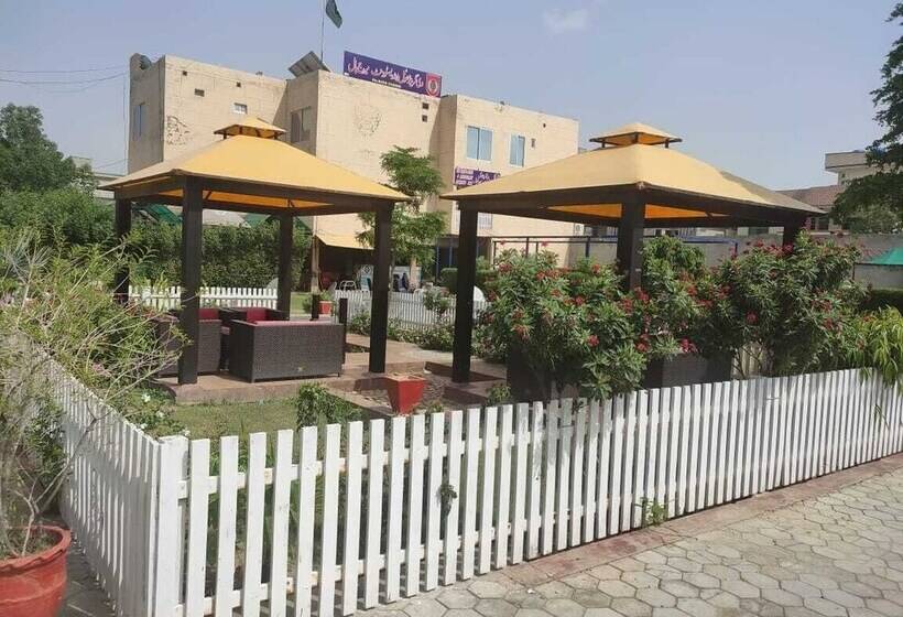 The Grand Hotel & Restaurant