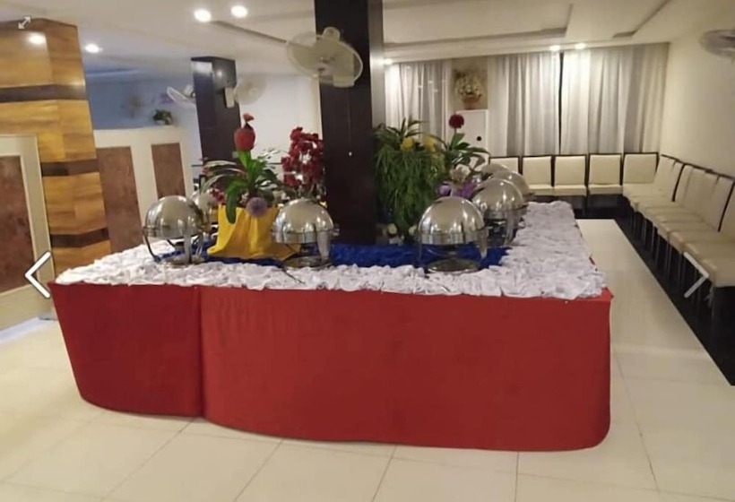 The Grand Hotel & Restaurant