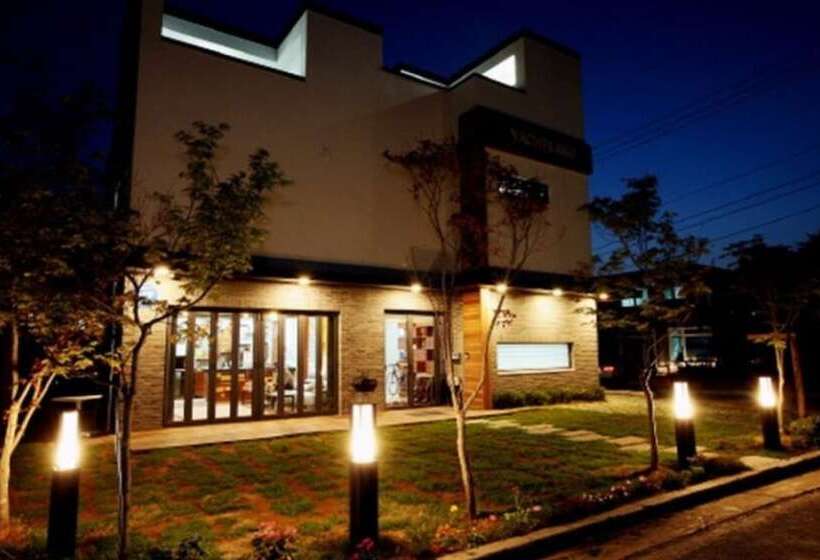 Yangyang Yachtrang Club House Pension