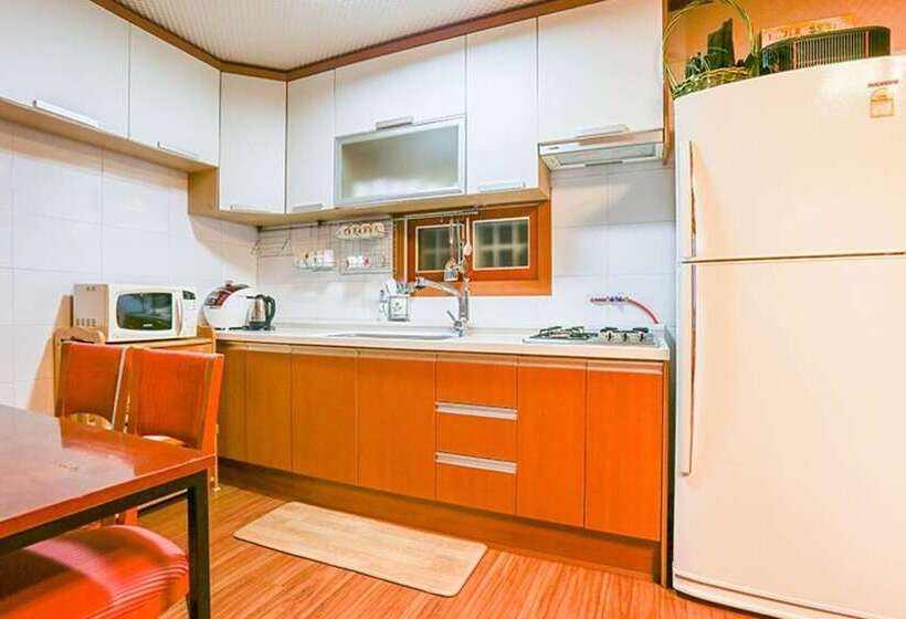 Chungju Hosuwiui Haru Pension