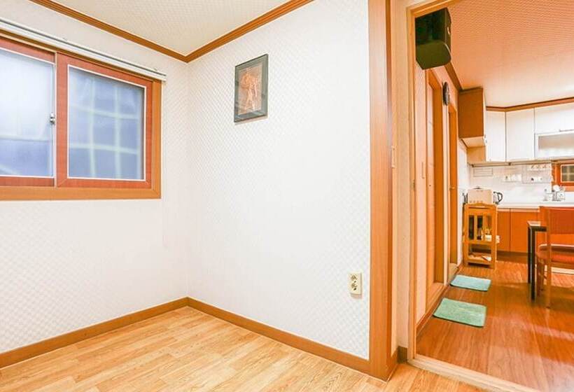 Chungju Hosuwiui Haru Pension