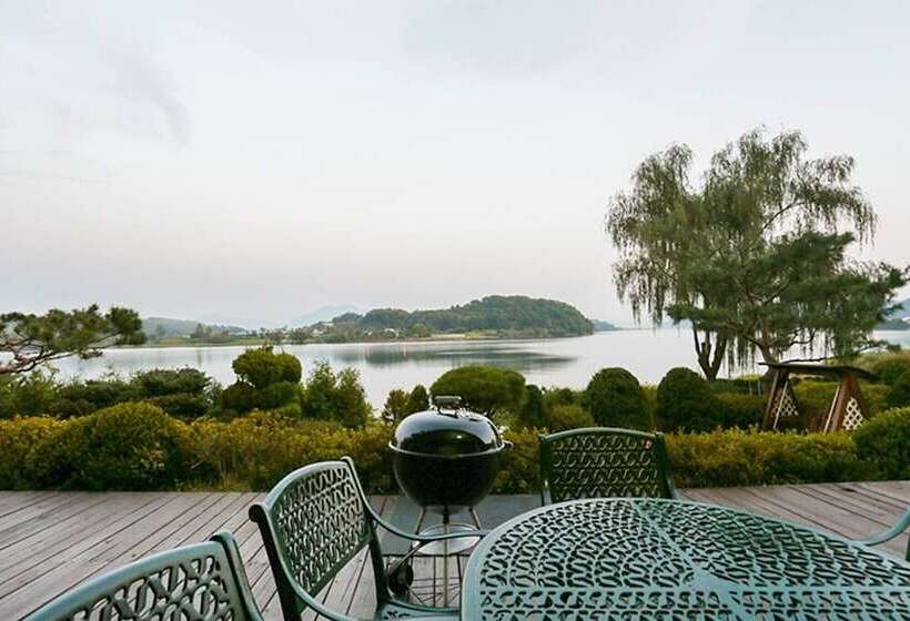 Chungju Hosuwiui Haru Pension