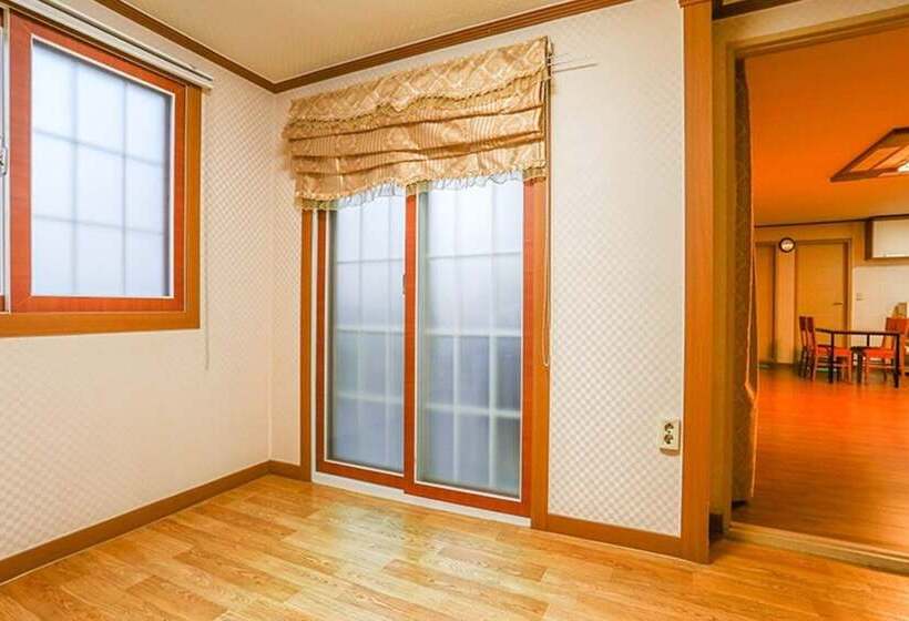 Chungju Hosuwiui Haru Pension