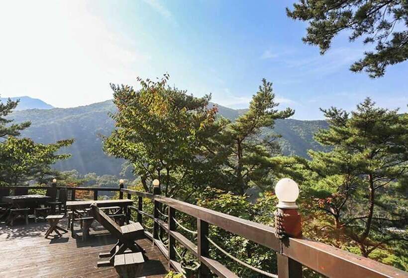 Danyang Supsogui Hyusik Pension