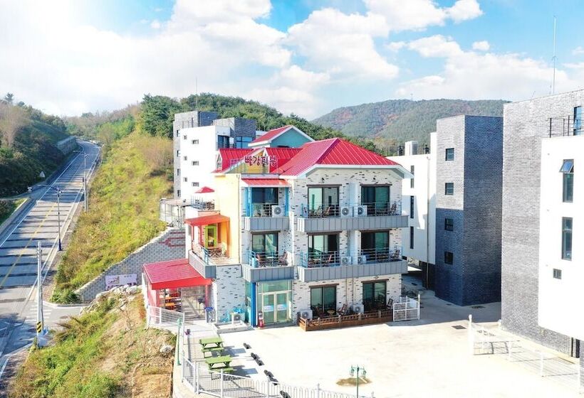 Donghae Red Roof Pension