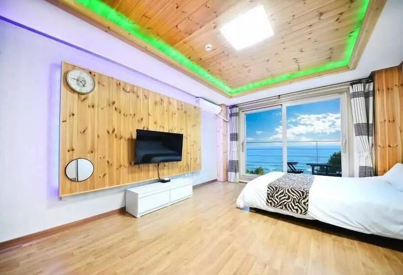 Donghae Red Roof Pension