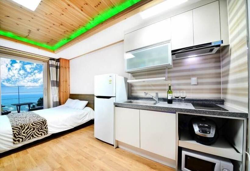 Donghae Red Roof Pension