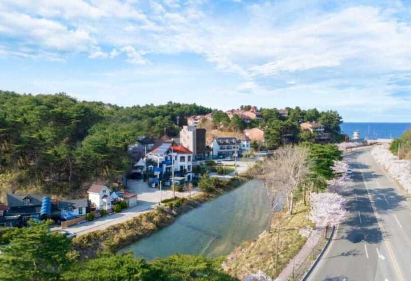 Gangneung Gyeongpo Paranbada Pension