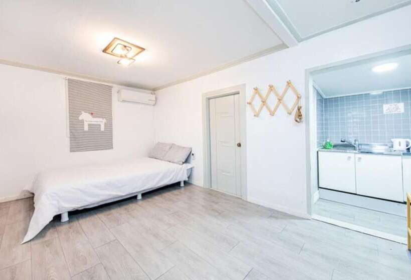 Gangneung Gyeongpo Paranbada Pension