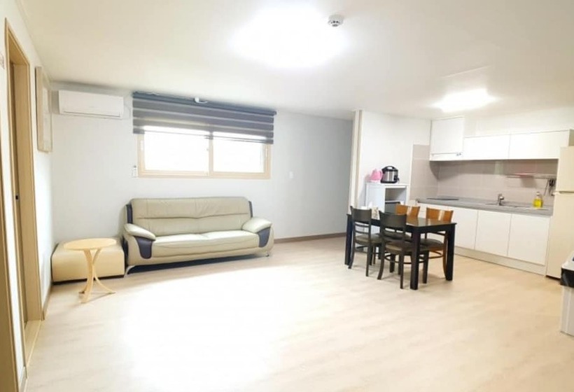 Gangneung Tyche House Pension