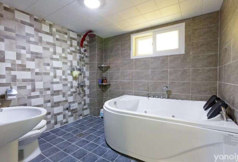 Goseong Bonobono Pension