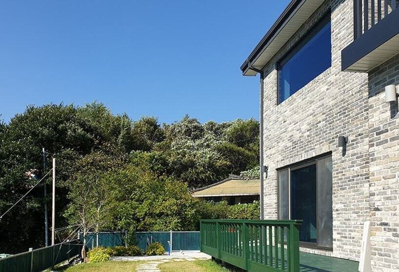 Hadong Monggeul Monggeul Pension