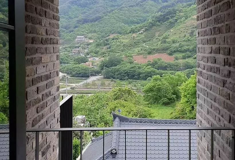 Hadong Monggeul Monggeul Pension