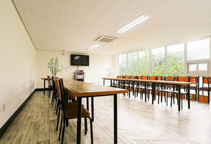 Hamyang Saedeulbaramhwangto Pension