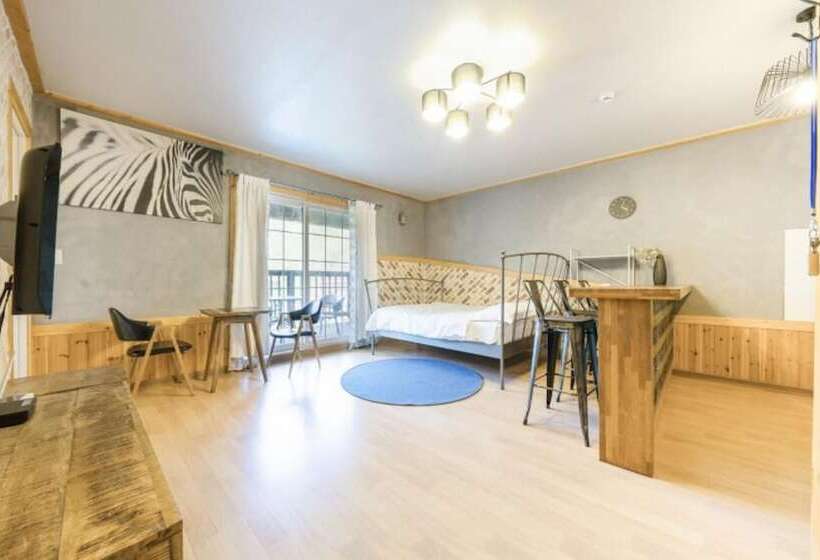 Hongcheon Fiction House Pension