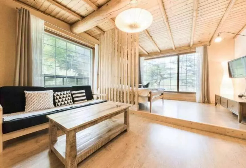 Hongcheon Fiction House Pension