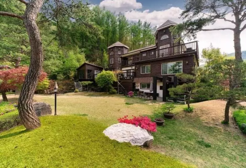 Hongcheon Fiction House Pension