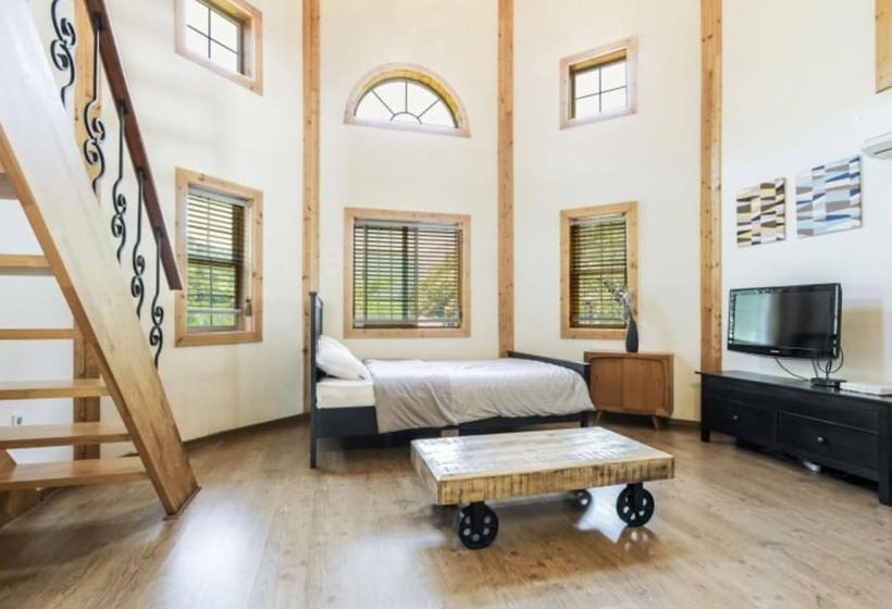 Hongcheon Fiction House Pension