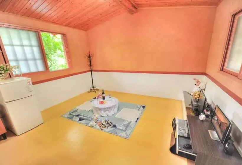 Inje Solbathwangto Pension