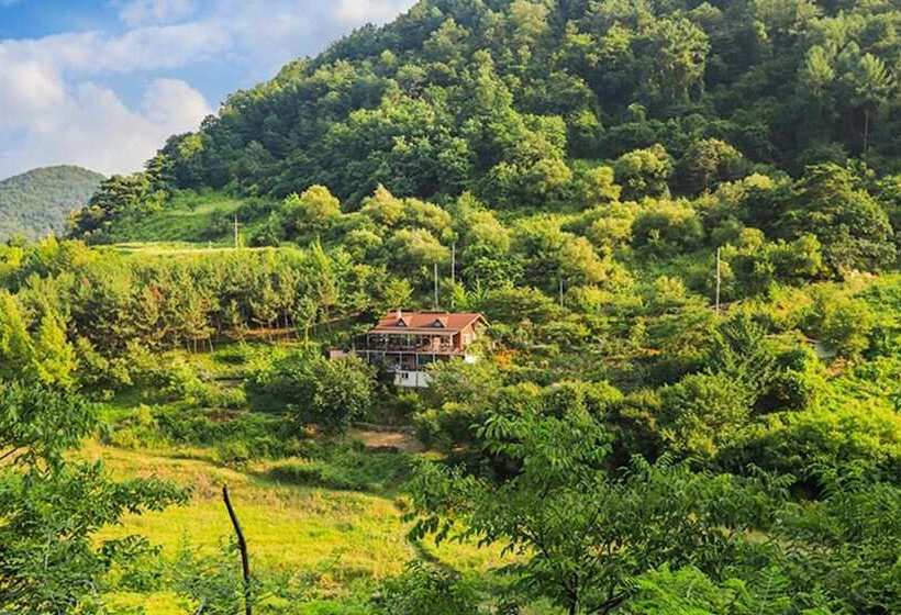 Jecheon Noksuwa Cheongsanuijip Pension