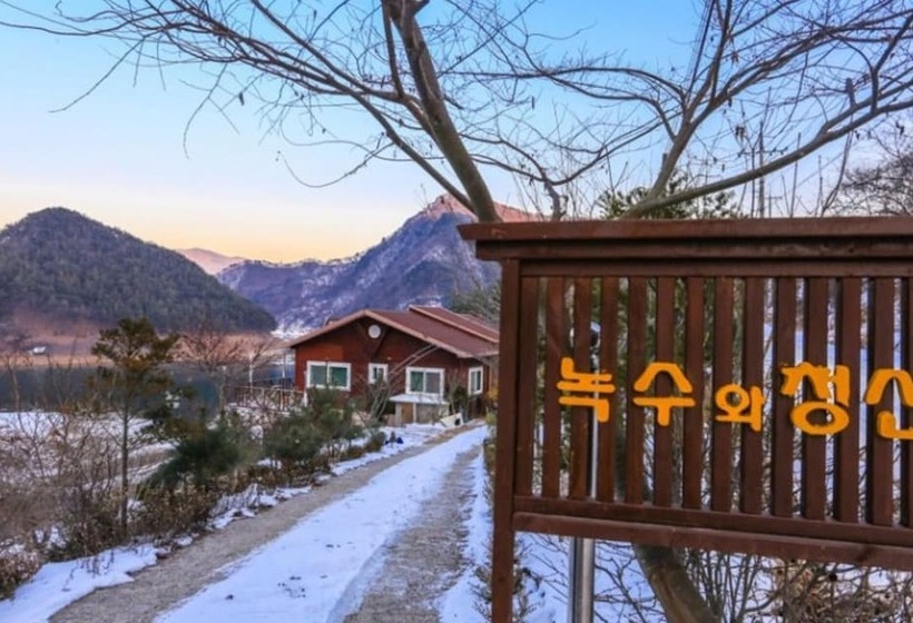 Jecheon Noksuwa Cheongsanuijip Pension