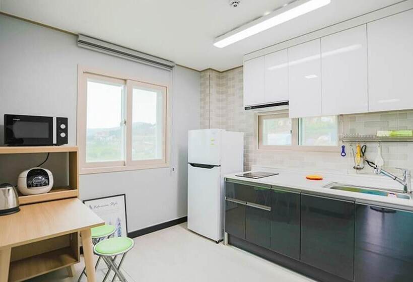 Namhae Gonige Pension