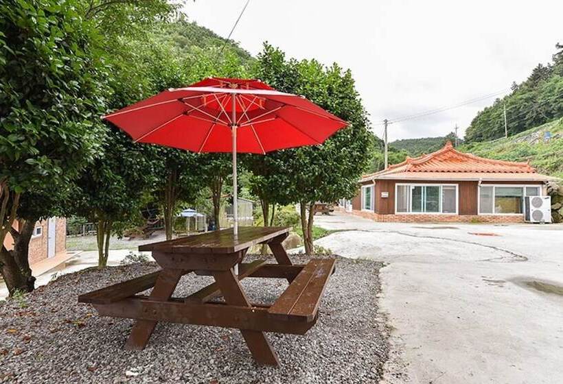 Namhae Yanghwahwangto Pension