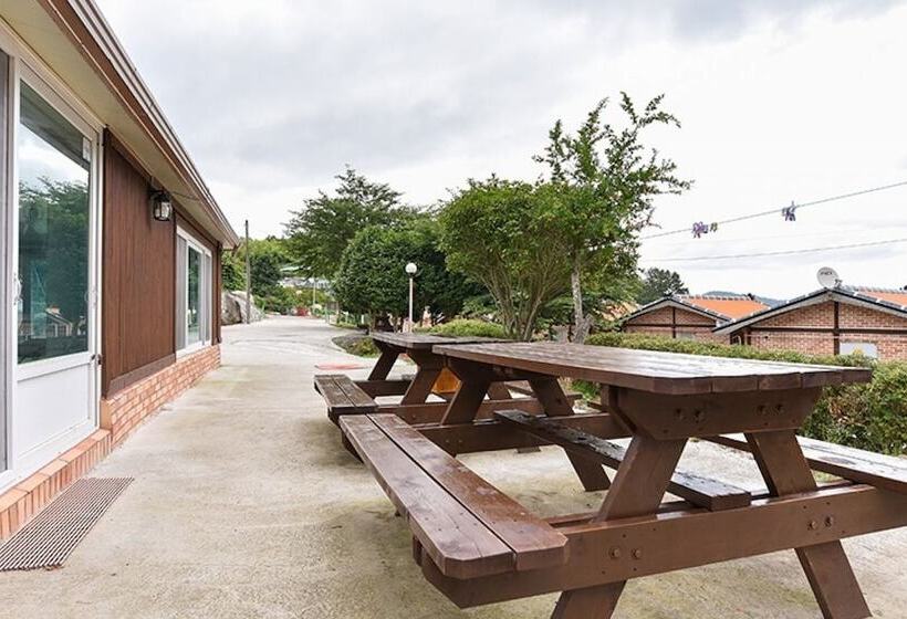 Namhae Yanghwahwangto Pension