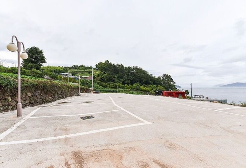 Namhae Yanghwahwangto Pension