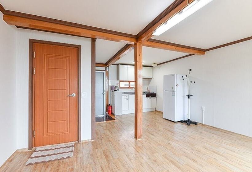 Namhae Yanghwahwangto Pension