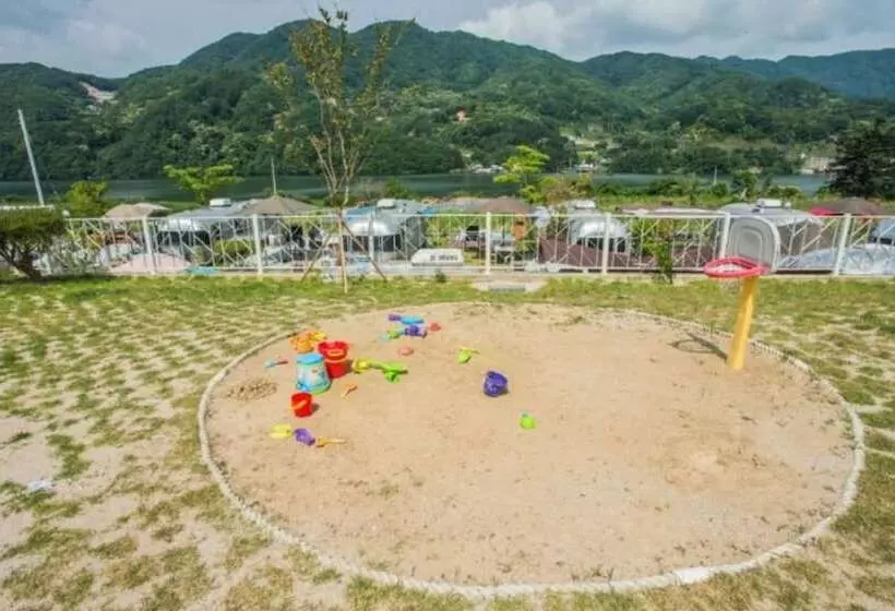 ペンション Out Of Park