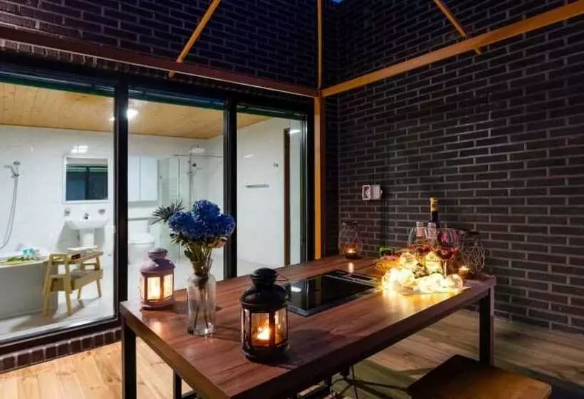 ペンション Gapyeong Adiel Pool Villa