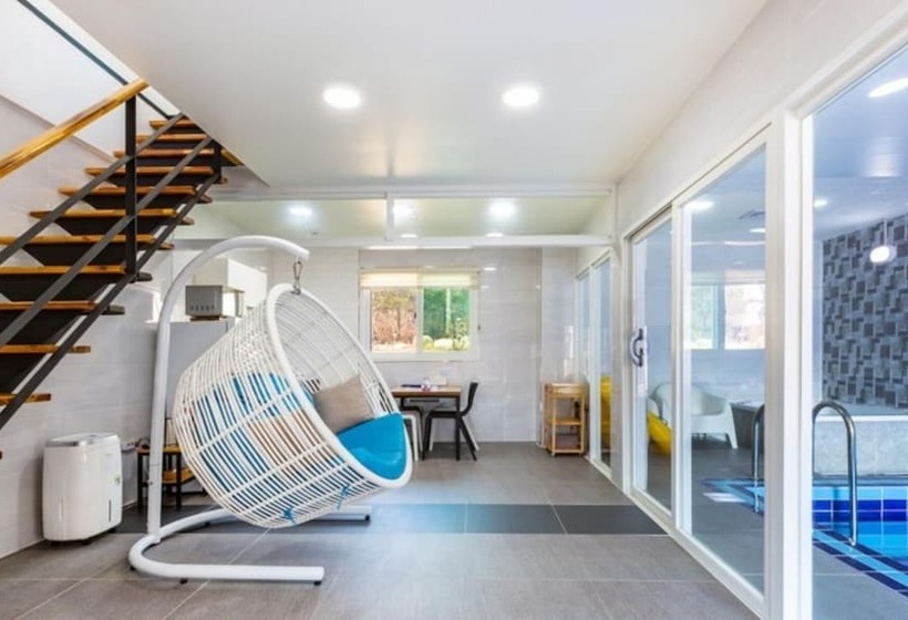 Pensione Gapyeong Ruhen Pool Villa