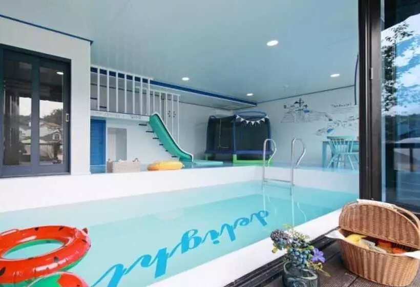 ペンション Gyeongju Pool Villa New Valley