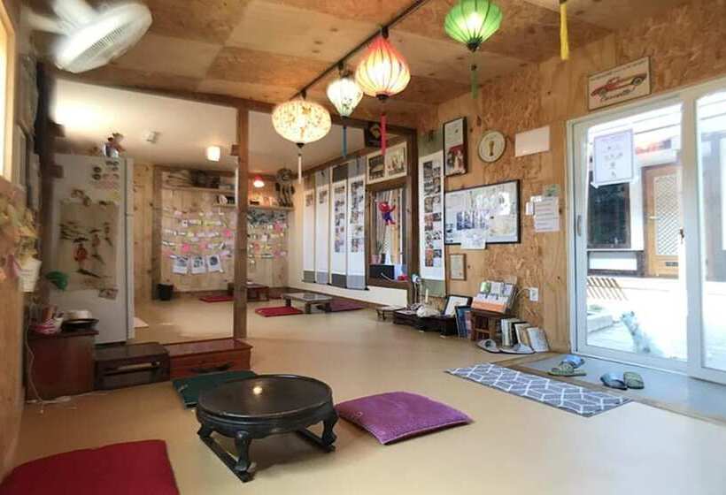 Pensió Gyeongju Shilla Moon Night Hanok Stay