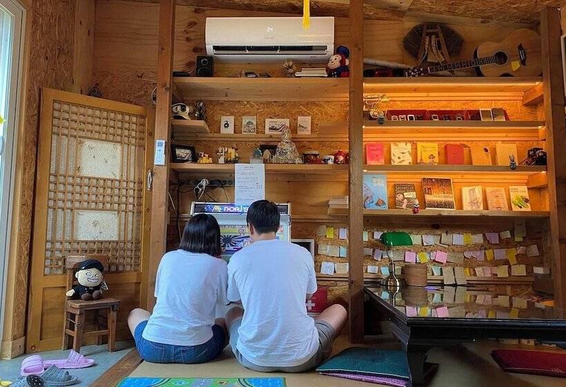 Pensió Gyeongju Shilla Moon Night Hanok Stay