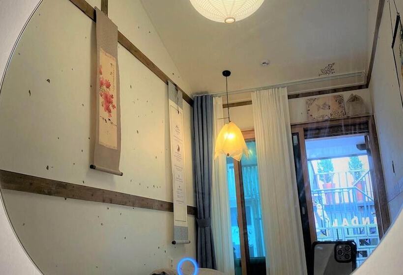 Pensió Gyeongju Shilla Moon Night Hanok Stay