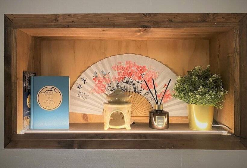 Pensió Gyeongju Shilla Moon Night Hanok Stay