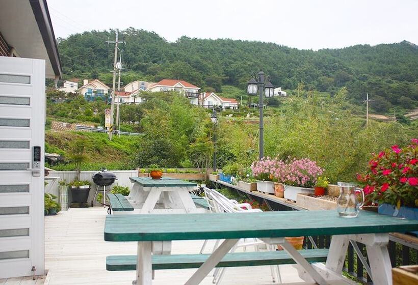 Pensione Namhae Guest House Mi