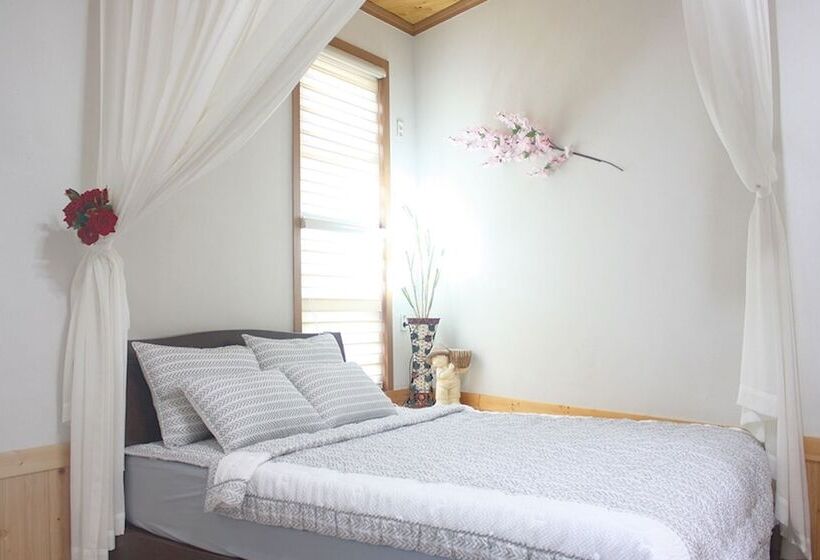 بنسيون Namhae Myeongpum Guest House