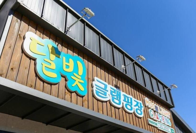 פנסיון Pocheon Moonlight Dog Glamping Site