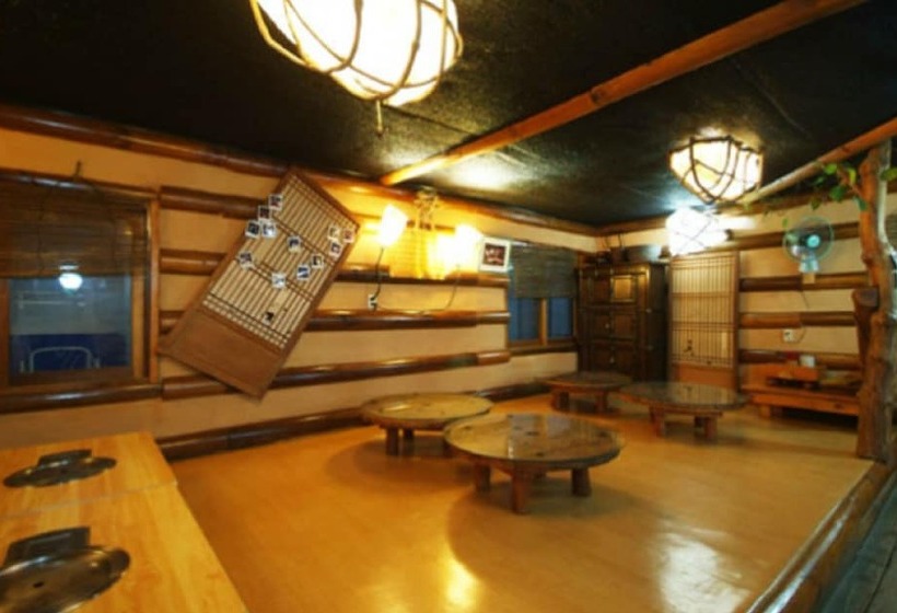 Pocheon Yeoujae Sanjang Pension