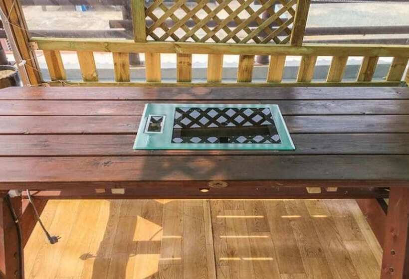 Sacheon Sagyejeol Pension