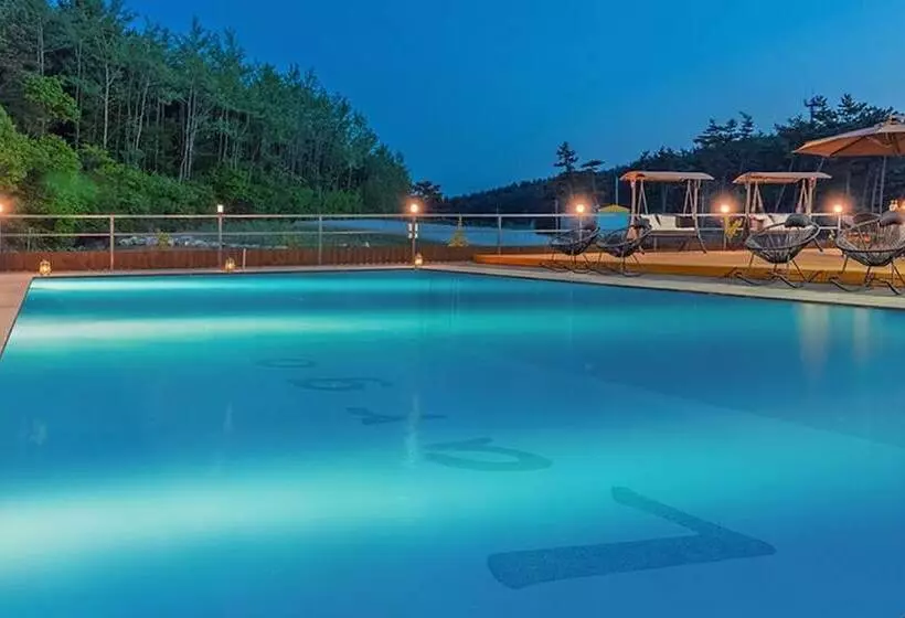 Taean Largo Pension