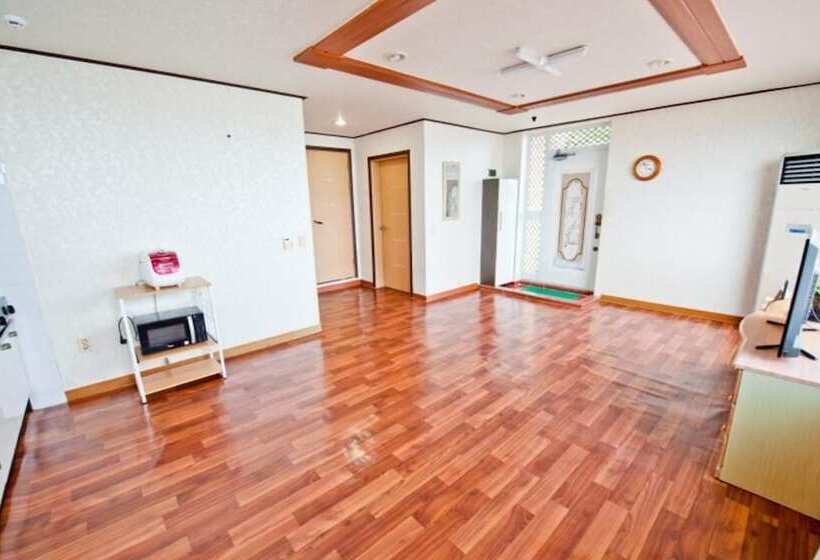 Uljin Saeparanggil Pension