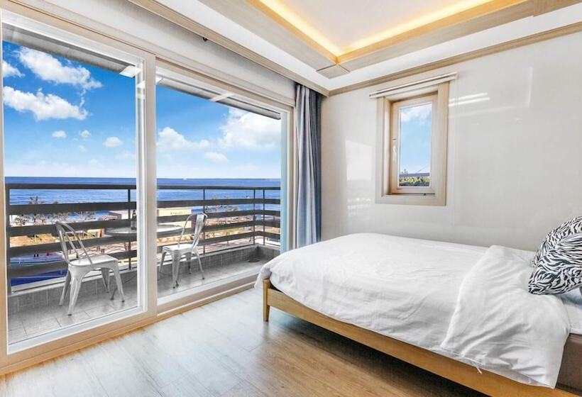 Yangyang Haettuneonchangmoon Pension