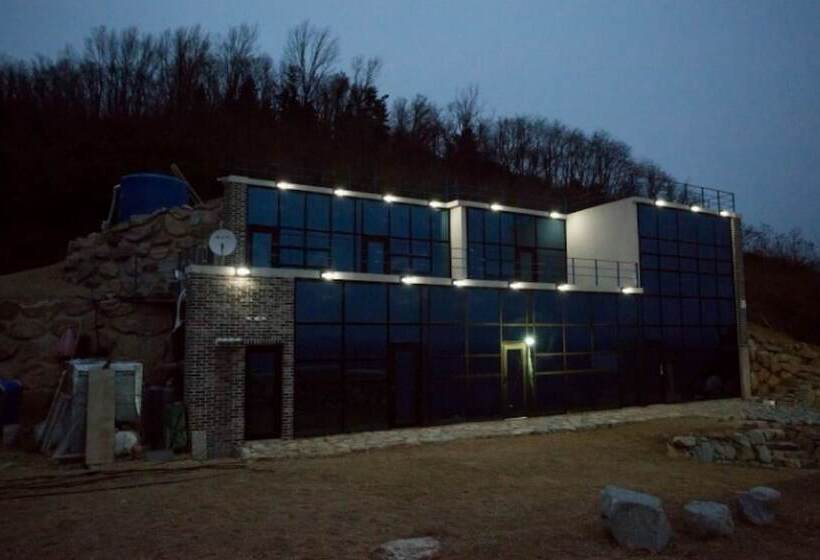 Yeongdeok Bapoom Hill Pension