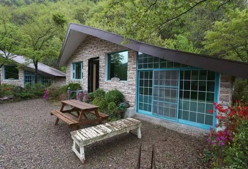 Cheongsong Songwol Pension